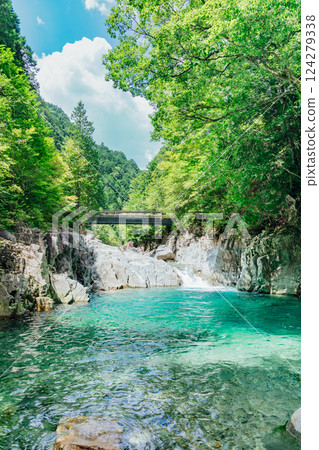 <Nagano> The beautiful scenery of the Atera Valley - Ushigafuchi - 124279338