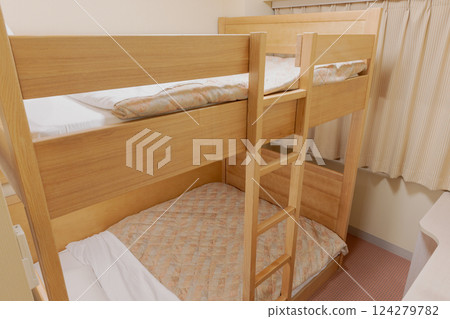 Bunk bed 124279782