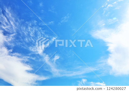 秋天天空和雲彩 124280027