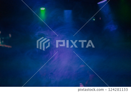 The smoke from the smoke of the car spreads The smoke from the smoke of the car spreads 124281133