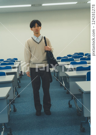 男人 高中生 初中生 124281278
