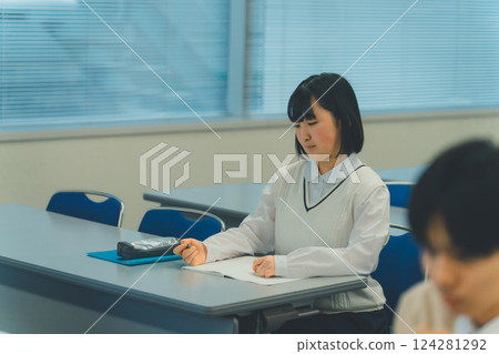 high school student, girl, females 124281292