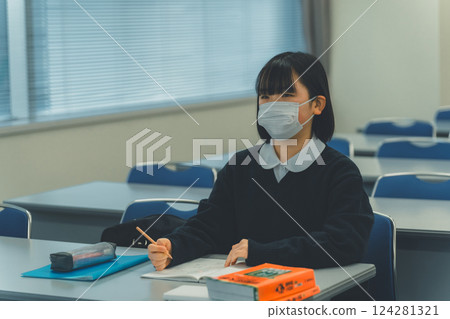 high school student, studying, girl 124281321