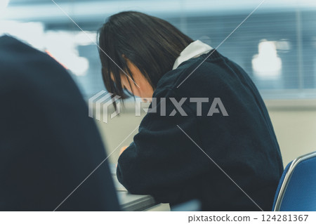 high school student, studying, girl 124281367