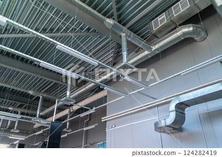 Heating pipe system in the warehouse of the 124282419