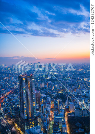 從池袋陽光城欣賞新宿的夜景 124282707