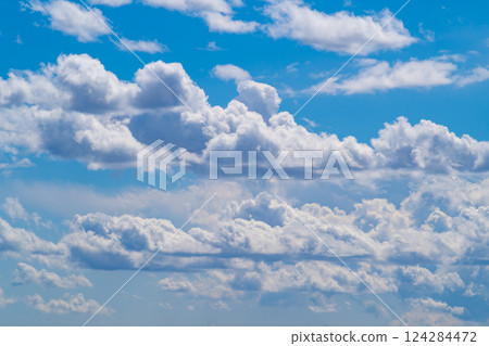 春雨過後藍天上的白雲 h-1 春雨過後藍天上的白雲 h-1 124284472