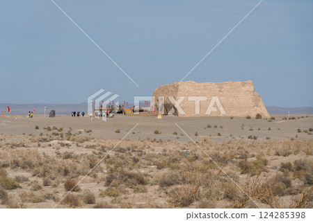 Yumen Pass Ruins 124285398