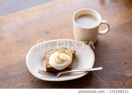 咖啡和蛋糕 124286521
