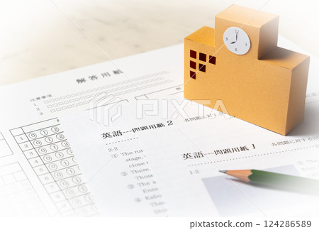 英語考試, 成績單, 答案紙, 測驗, 學習, 教育, 學習, 測驗, 英語考試, 學校建築, 學校 124286589