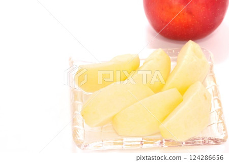 紅蘋果錦鯉富士岩手縣切甜點光背景 124286656