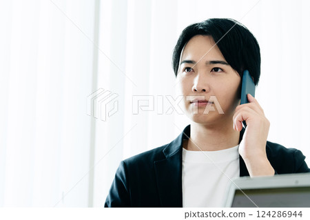 商人談智能手機 124286944