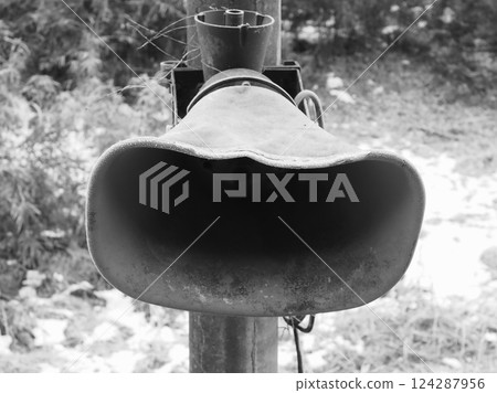 初春早晨的鐵路道口警報聲產生器（20250321060016） 124287956