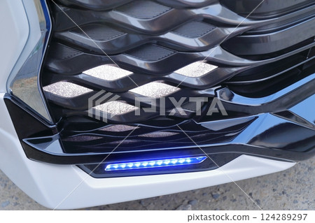 Car headlight image 124289297