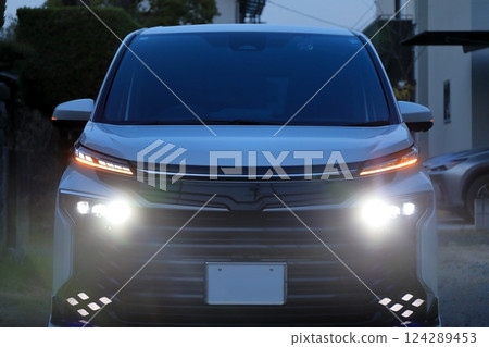 汽車大燈圖像 汽車大燈圖像 124289453