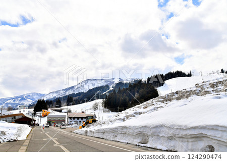 石內丸山滑雪場 / 中央入口景觀（新潟縣南魚沼市）[2025.3] 124290474