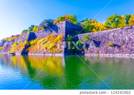 大阪城公園的外護城河與駁船 124291902