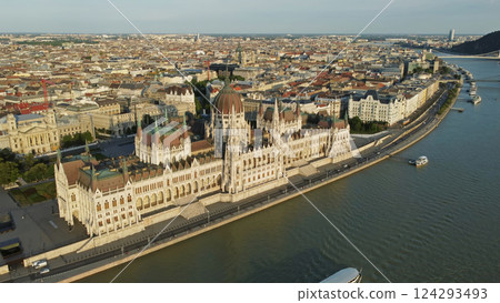 Budapest city and Danube river 124293493