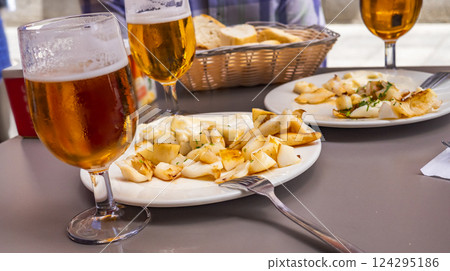 Grilled Cuttlefish 124295186