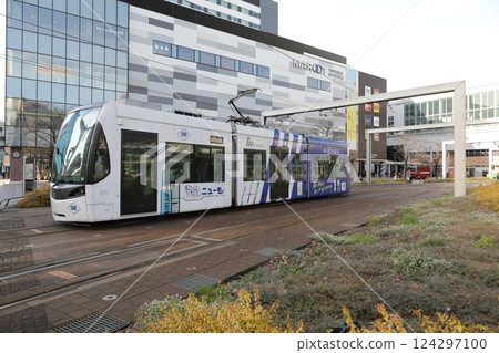 電車 124297100