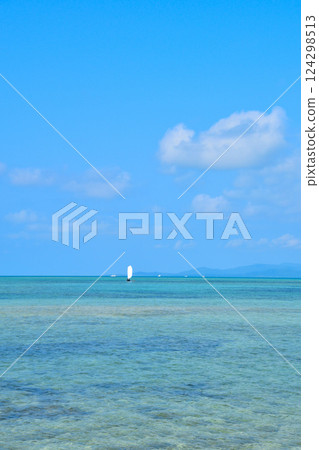 Okinawa Prefecture Taketomijima Kaiji Beach 124298513