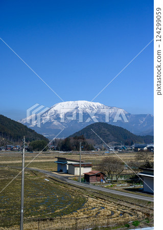 Spring Ibukiyama 124299059