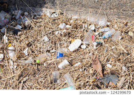 Marine trash 632 124299670