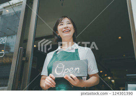 coffee shop, cafe, cafeteria 124301390