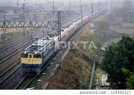 2007年：EF651132ML 14系列機車重返東海道線 124302121