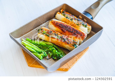 Chikuwa dumplings 124302591