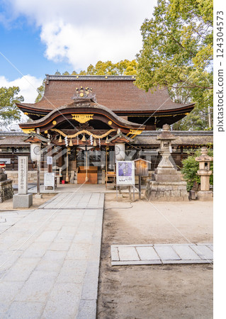 京都市伏見區深草藤森神社（菖蒲節的發祥地）勝利之神和馬匹、正殿和祭拜場所，有形文化財產 124304573