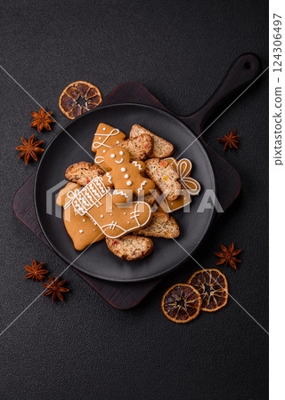 Christmas cantuccini cookies with nuts and candied fruits, gingerbread Christmas cantuccini cookies with nuts and candied fruits, gingerbread 124306497