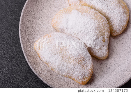 Sweet dumplings with fruits and berries Sweet dumplings with fruits and berries 124307173