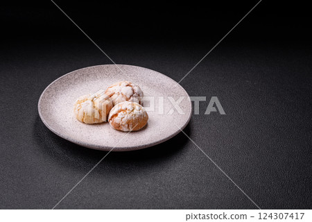 Delicious round freshly baked lemon flavored cookies 124307417