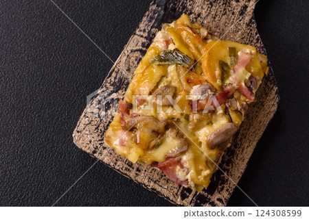 Shepherd's pie with potatoes, meat, vegetables, salt, spices and herbs Shepherd's pie with potatoes, meat, vegetables, salt, spices and herbs 124308599