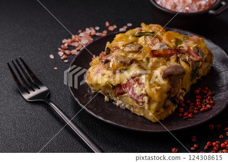 Shepherd's pie with potatoes, meat, vegetables, salt, spices and herbs Shepherd's pie with potatoes, meat, vegetables, salt, spices and herbs 124308615