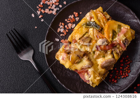 Shepherd's pie with potatoes, meat, vegetables, salt, spices and herbs Shepherd's pie with potatoes, meat, vegetables, salt, spices and herbs 124308616