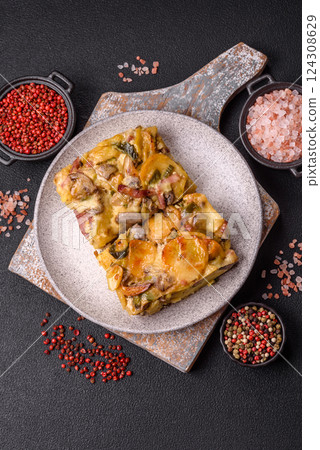 Shepherd's pie with potatoes, meat, vegetables, salt, spices and herbs 124308629