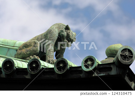 虎龍牛,供奉於湯島聖堂教團門屋頂的神獸 虎龍牛,供奉於湯島聖堂教團門屋頂的神獸 124310475