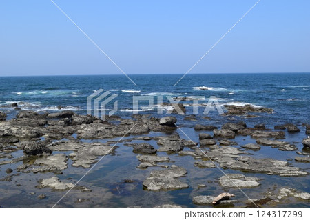Rocky landscape on the Shonai coast 124317299
