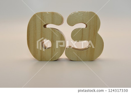 排列好的積木上的數字 排列好的積木上的數字 124317330