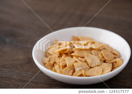 Garlic chips in a plate Garlic chips in a plate 124317577