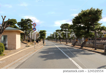 View of the sea side of the Ashiya River from Narihira Bridge 124320554