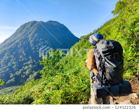 Hiuchi and Myoko mountain climbing in summer (view of Mt. Myoko from Okura Norikoshi) Hiuchi and Myoko mountain climbing in summer (view of Mt. Myoko from Okura Norikoshi) 124322326