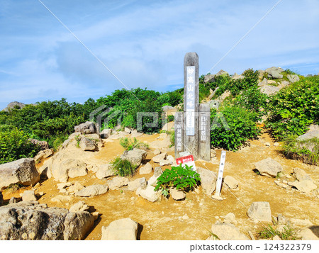 Hiuchi and Myoko mountain climbing in summer (Myoko mountain peak: North peak) Hiuchi and Myoko mountain climbing in summer (Myoko mountain peak: North peak) 124322379
