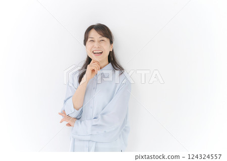 Portrait of a woman in her 50s 124324557