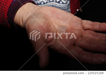 冰雹 冰雹 124325189