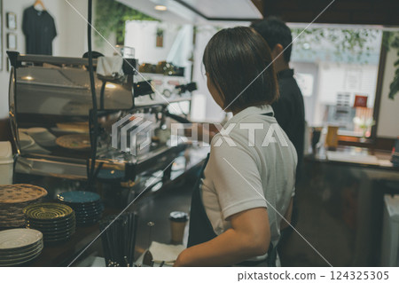 coffee shop, cafe, cafeteria 124325305