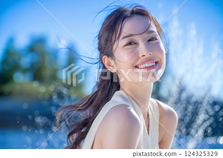 年輕女子夏日美麗肖像生成 AI 124325329