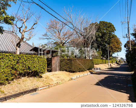 View of the samurai residence street in Sakura City, where the good old Japanese streetscape remains View of the samurai residence street in Sakura City, where the good old Japanese streetscape remains 124326798